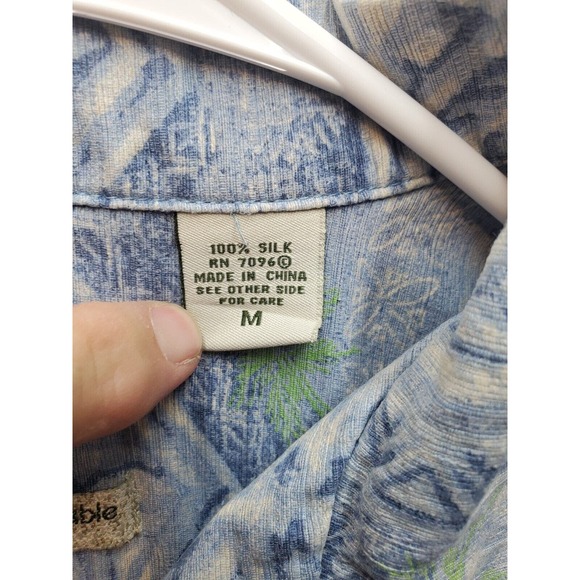 Batik Bay Shirt Mens Medium Blue Hawaiian Silk Short Sleeve Collared Button Down - Picture 4 of 13